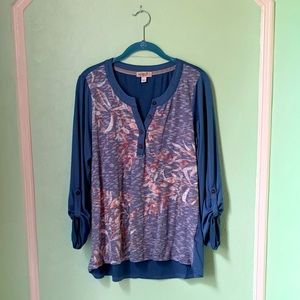 Blue V-Neck 3/4 Sleeve Shirt